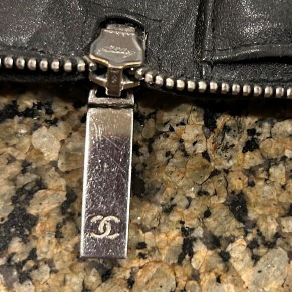 Chanel Deep Burgundy Quilted Patent Leather CC Zip Around Wallet Organizer - Picture 10 of 11